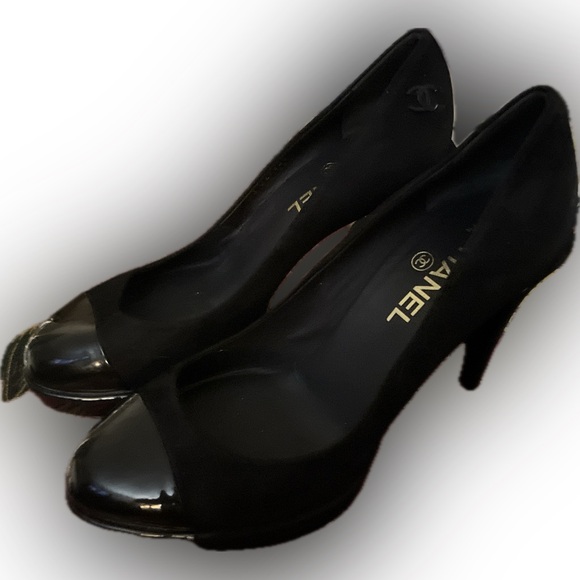 CHANEL suede/leather shoes, a 3 1/2-4“ heel. Beautiful and in mint condition. - Picture 2 of 3